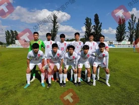 新片2026年初开拍 2025-09-29 据外媒，泰国导演阿彼察邦·韦拉斯哈古（《记忆》《热带疾病》）将携手蒂尔达·斯文顿，拍摄新片《金吉拉的华丽梦想》，将于2026年2月在斯里兰卡开机。