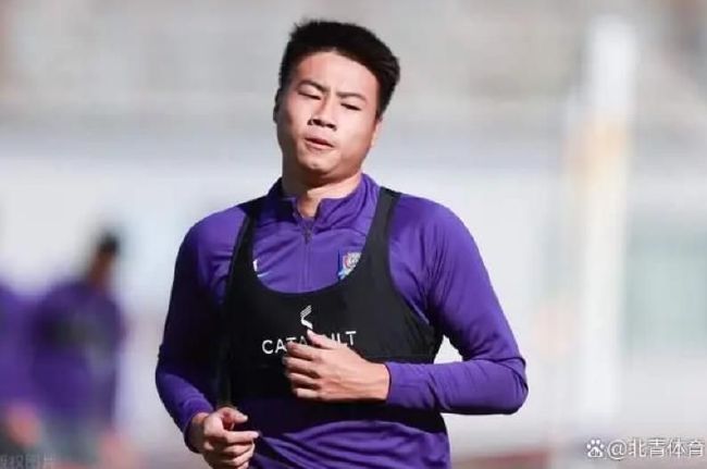 ”杨新鸣说，“我知道肖战是重庆人，对他来说可能有点难度，他要付出更大的努力，结果到开机之前围读的时候让我大感意外，甚至让我吃惊。