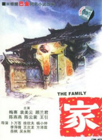 同他一起观影的朋友恰是香港当地人，觉得《哪吒2》挺好看的，同时指出没有粤语配音版本的遗憾。