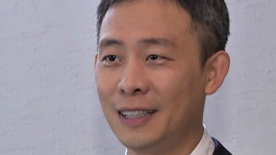 金成珉吸毒案首次开庭 承认因忧郁症吸毒的事实 2011-01-07 因吸食毒品希洛苯而被拘留起诉的韩国演员金成珉对自己的吸毒事实供认不讳。